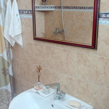 SE RENTA APARTAMENTO INDEPENDIENTE DE UNA HABITACIÓN EN EL VEDADO POR 13 Y 6. 54026428 - Img 121071527