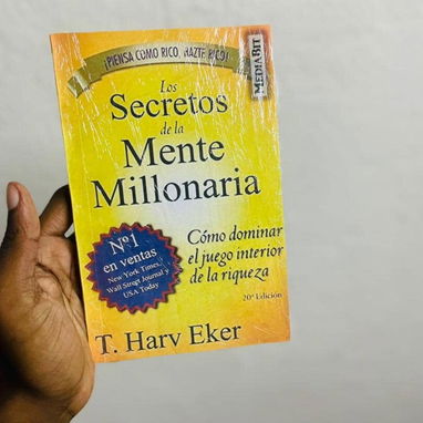 Libros por encargo y disponibles en físico - 8/10