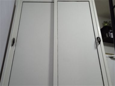 Puerta de aluminio para clóset - Img main-image-43876109