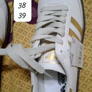 Chancletas y tenis - Img 55762356