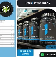 ☎️⚡⚡**Rule1 Whey Blend 2lb 24gr de proteina x 27serv* - Img 46552682