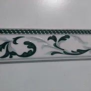 Vendo 60 cenefas con los dibujos en verde, de 15 x 8 cm, a 1 USD cada una. Llamar a Benjamin al 5826-9777 - Img 57251287
