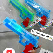 Pistola MINECRAFT *PILAS INCLUÍDAS* SONIDO Y LUCES - Img 56993787