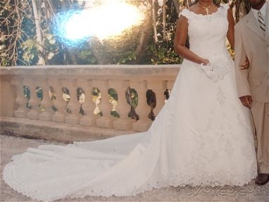 3 vestidos de novia de diferente modelos - Img main-image-45669005