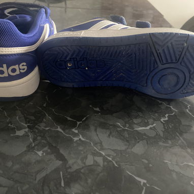 Zapatos Adidas en muy buen estado casi como nuevos #35 aprovecha y no dudes en comprarlo 👟🔥 - 4/4