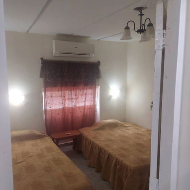 Casa en bajos, Habana Vieja, me ajusto - 8/10