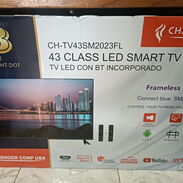 Smart TV nuevo 43 pulgadas con base de paré y mesa mensajería gratis - Img 45467912