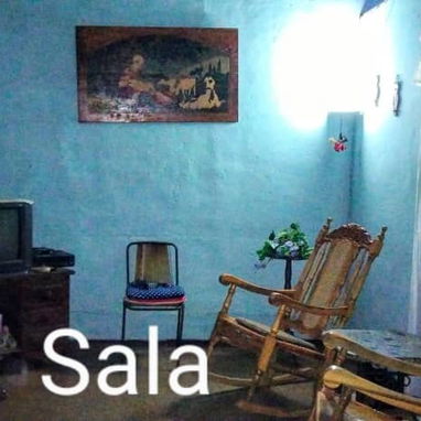 Buenas oferta. Casa grande, económica y céntrica - Img 115843027