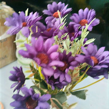 Flores artificiales para decorara negocios y espacios personales - Img 119234581