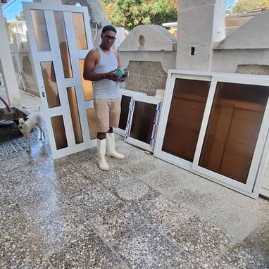 Ventanas y puertas de aluminio. Bajos de meseta. Mamparas de baños. Closet de espejos. Paños fijos ect - Img 118182773