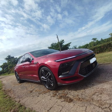 Vendo o negocio yhunday sonata del 2024 N line con 11 millas título limpio - Img 103276694