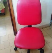 SE VENDE SILLA  PARA   COMPUTADORA  EN 25 USD DE USO - Img 50082642