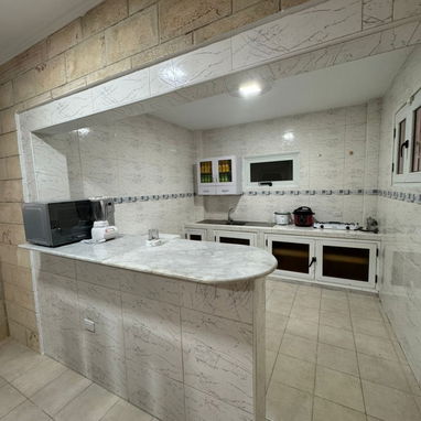 Alquilo CASA DE LUJO de 7 habitaciones con piscina en Guanabo - Img 119917320