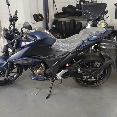 SUZUKI GIXXER 250 - 4/8