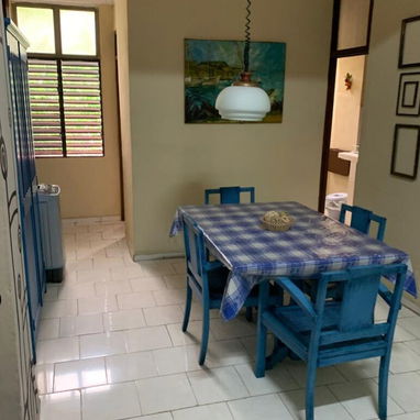 Renta lineal, por períodos, para extranjeros de apartamento en el Vedado - Img 122176178