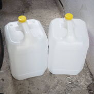 Tanque para combustible, agua y demás. vacíos de 20 litros - Img 43020832