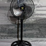 Ventilador de pedestal de 12 pulgadas - Img 55373314