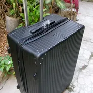 Se Vende maleta de viaje nueva 23 kg. 53880216 - Img 56846290