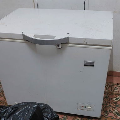Vendo varios friser de un negocio q cerro - Img 120079092