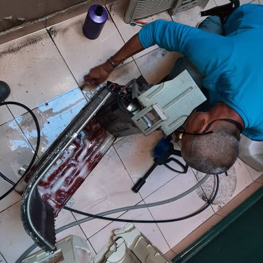 Mantenimiento de aires tipo split. Experiencia, profesionalidad y garantía del servicio prestado. 52966031 - Img 117295389