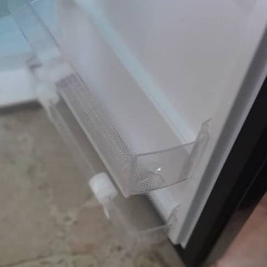 240 USD Se vende un refrigerador  nuevo de 5 .5 pie Marca Royal con su propiedad y garantia de 3 años. - 2/3