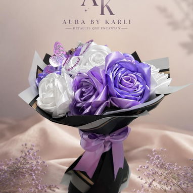 Detalle especial para bebé y familia flores eternas únicas - Img 122591069