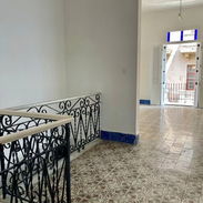Inversión Inteligente en el Centro Histórico! Gran Apartamento de 3 Cuartos, Recién Reparado !!! - Img 57606070