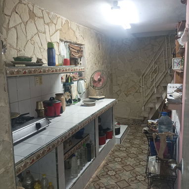Vendo apto en el Vedado plata baja - Img 125517878