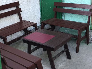 Bancos de maderas con mesas - Img main-image-45762479