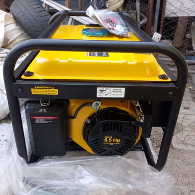 SE VENDE PLANTA DE 2800W MARCA PRETUL SE PUEDE ADAPTAR A GAS - 3/3