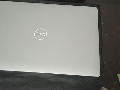 Laptop Dell i5 de 12va generación - Img main-image