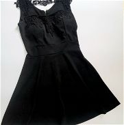 Vestido negro corte de princesa - Img 46073874