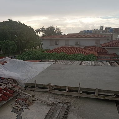 Brigada de construcción( Estructura y encofrado de placas y más) - 7/10