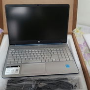 Laptop HP I3 8 de ram , 256 almacenamiento - Img 57686307