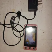 Teléfono LG KP 500. 2 G. Táctil para resolver con su cargador. Precio: 1500cup - Img 50493834