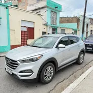 Hyundai Tucson 2017 carro impecable motor 0 KM - Img 55275095