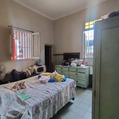 Biplanta en bajos en Ave 41 cerca de 60 con 3/4 y 2 baños en Playa !!! - Img 116616760