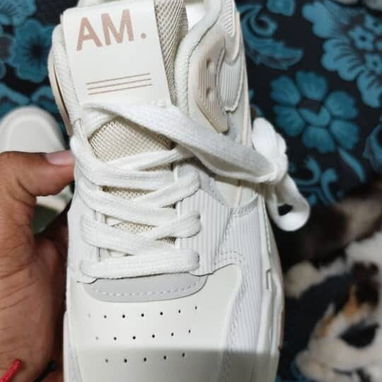 Tenis de mujer y sandalias - Img 121678642