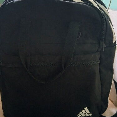 Zapatos de mujer u mochila deportiva - Img 120049112