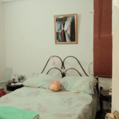 A08: Apartamento en El Vedado en venta con 3 habitaciones en un segundo piso con posibilidades de garage (sin techo) - Img 123880610