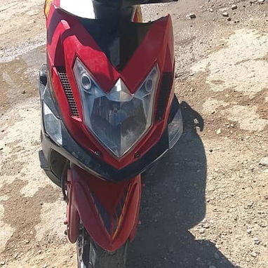 MOTO DE USO MARCA UNICO ROJA - 2/5