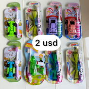 Pasta infantil y cepillo dientes infantiles - Img 58257761