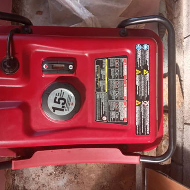 Vendo Planta Eléctrica, de gasolina, 1.4 KW - Img 118578443