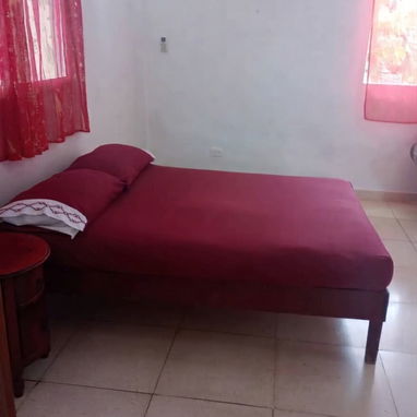 Habitacion estilo loft  con garaje 250 $, móvil  0053 53931098 - 3/10