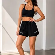 Shorts deportivos de mujer con licra debajo - Img 57045858