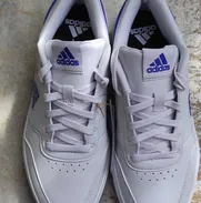 Vendo Adidas Park St originales nuevos (blancos y azules) - Img 49647623
