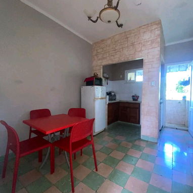 Apartamento frente al Salón rosado de la tropical - 8/10