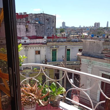 Vendo o permuto por menor y vuelto 2c balcón y patio - Img 118874441