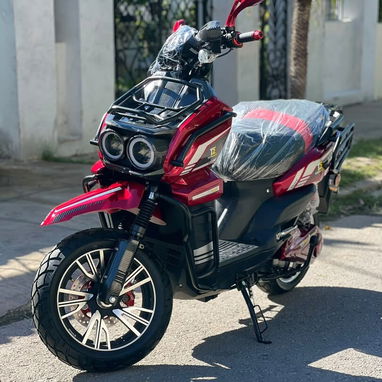 MOTO ELECTRICA TOPMAQ TANK• Motor: 3000 W • Voltaje: 72 V • Batería: 45 Ah • 120 km AUTONOMÍA - 2/2