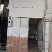 vendo apartamento ------ 💵5mil USD  a 1 cuadra de 10 de octubre y Acosta... Para una pareja o persona mayor , entrada : - Img 56641899